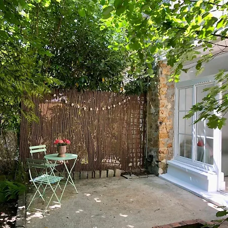 Mini Romy With Outdoor Area Parmain
